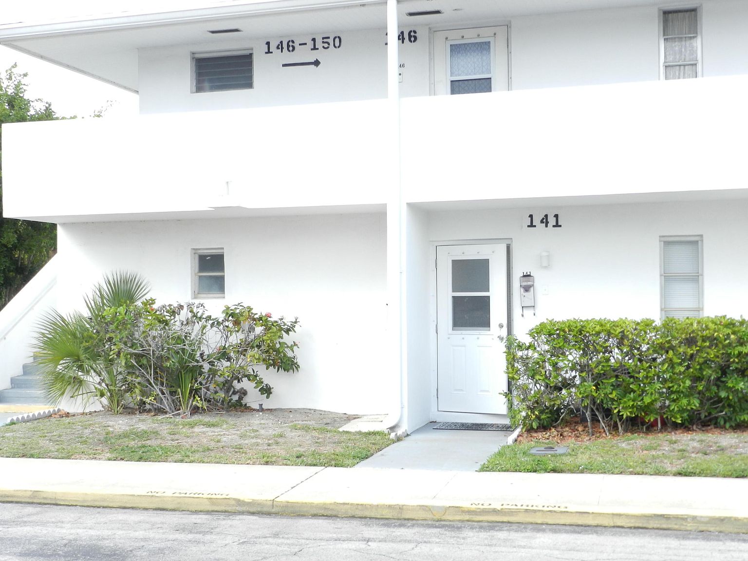 141 West Court, Royal Palm Beach, FL 33411 | MLS #B26010198