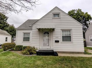 1425 W Circle Rd, Peoria, IL 61604