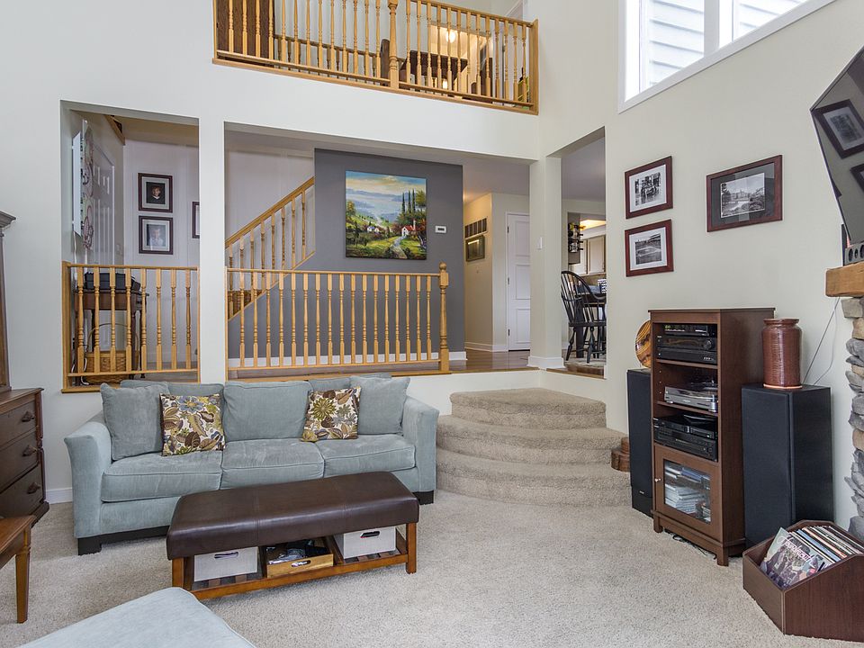 2nd image of 909 Eversole Rd