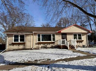610 Cedar St, Wisconsin Dells, WI 53965