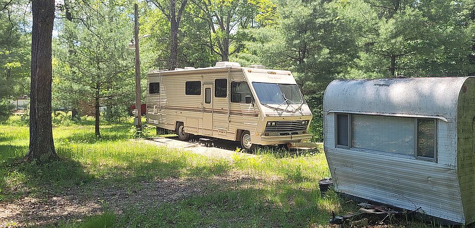 1st image of 5666 River Valley Dr