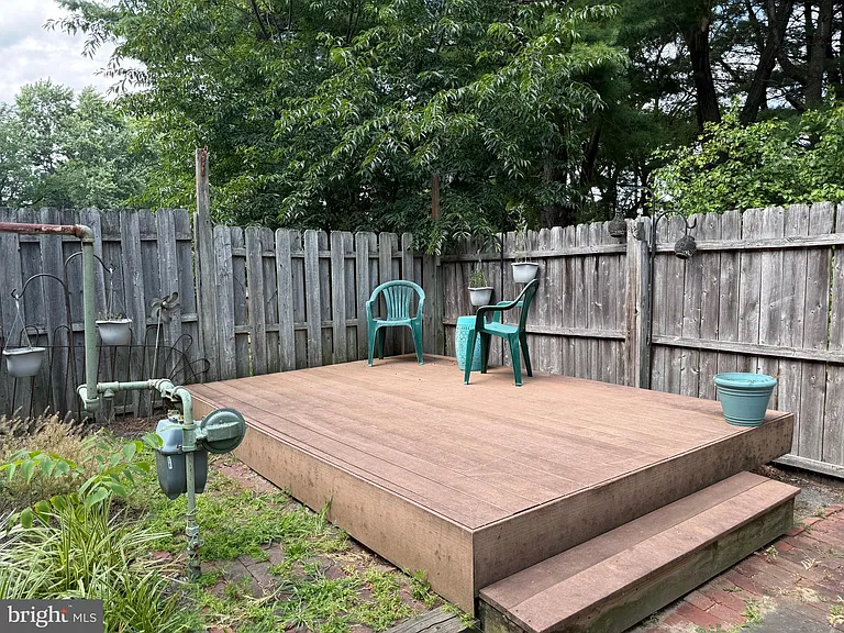 1003 Mulberry Ct — Photo 9