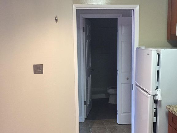 Entry to Bed and Bath