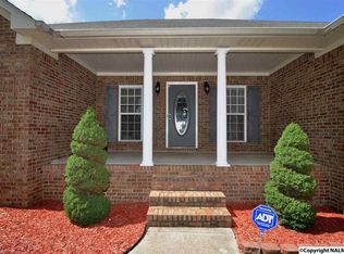 137 Tanglefoot Dr, Huntsville, AL 35811