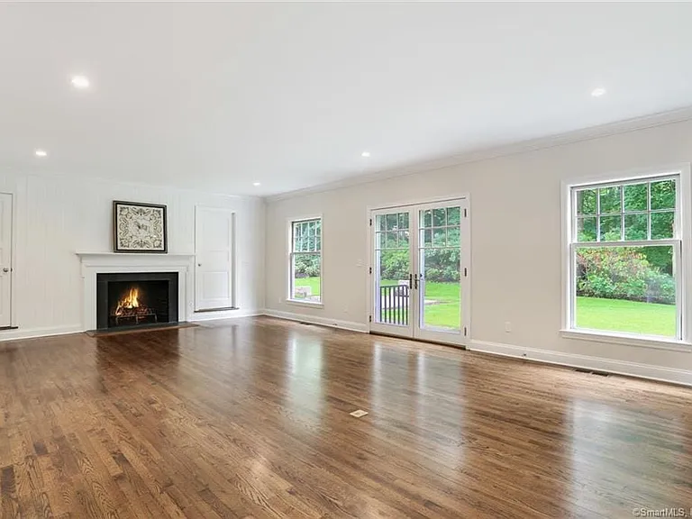 588 Weed St — Photo 6
