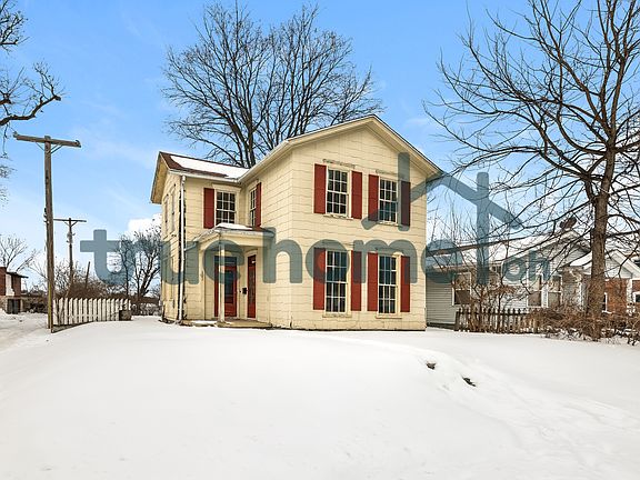 2nd image of 121 Glencoe Ave