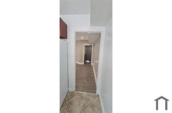 Building Photo - 3014 Harview Ave #1