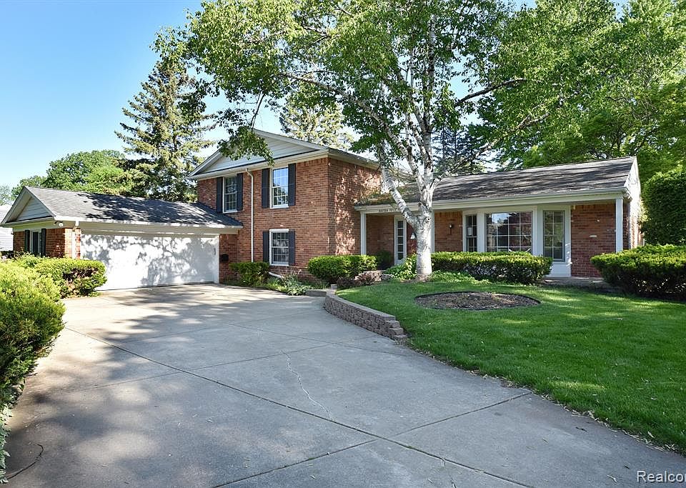 1654 Bracken Rd, Bloomfield Hills, MI 48302 Zillow