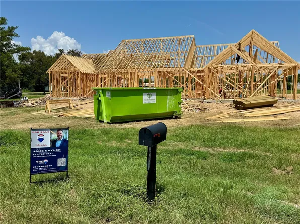 611 Welton Ln, Cove, TX 77523