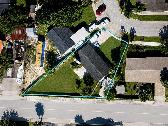 2nd image of 1545  S 24th Court