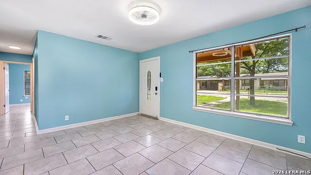 923 Whitman Ave — Photo 6