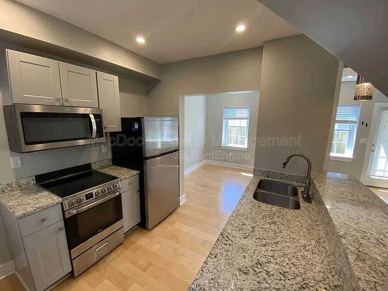 1115 Winchester St #C — Photo 10