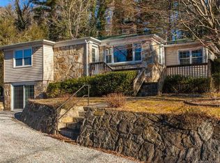 1501 Carleton Ter, Hendersonville, NC 28791