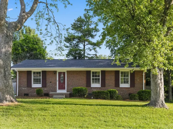 2110 Kylemore Dr, Greensboro, NC 27406