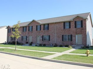 1934 Glenbridge Rd, Bloomington, IL 61704