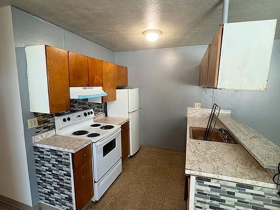 5th image of 1030 N Market St APT 201