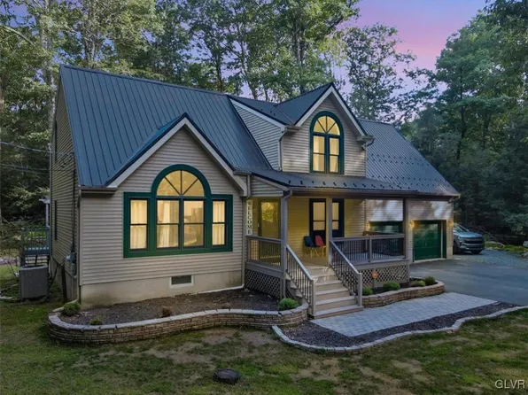 6123 Lakeview Ln, Swiftwater, PA 18370