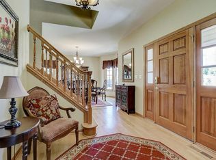 8905 S 45th St, Franklin, WI 53132