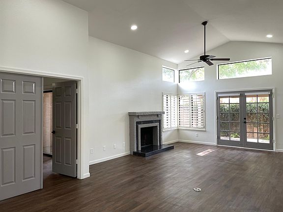 5th image of 15429 N 51st St