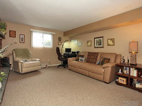 3rd image of 1 Chelmsford Dr