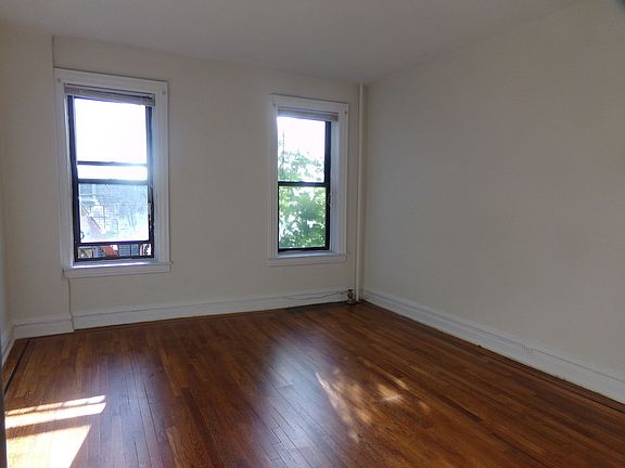 4th image of 848 E 28th St APT C7