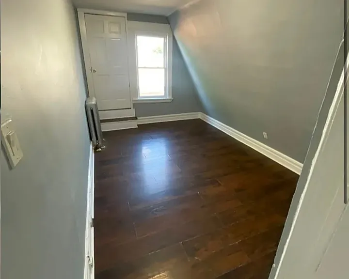 903 Hunterdon St #3L — Photo 2