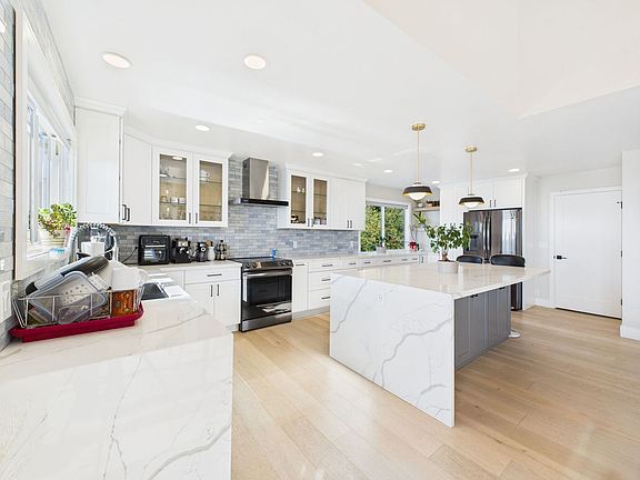 4th image of 3325 Brunell Dr