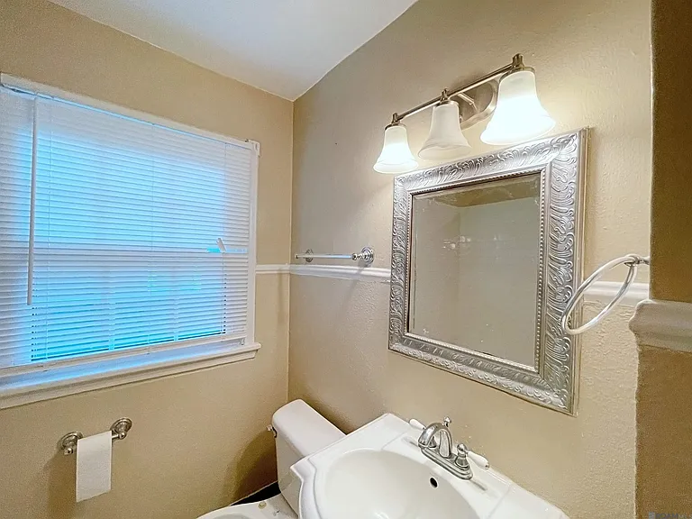 927 Rittiner Dr — Photo 12