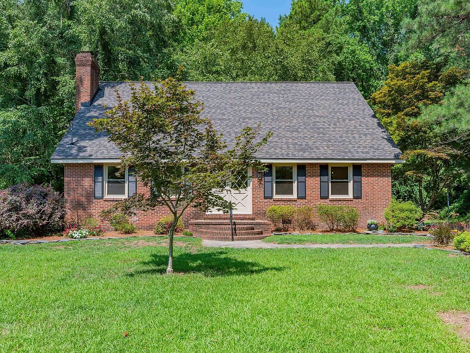 1st image of 66 White Oak Dr