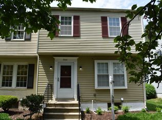 7001 Roslyn Ave, Derwood, MD 20855