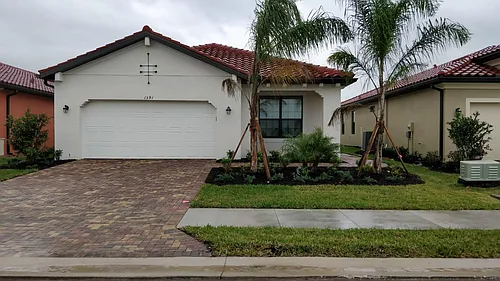 1591 Santiago Cir Photo 1