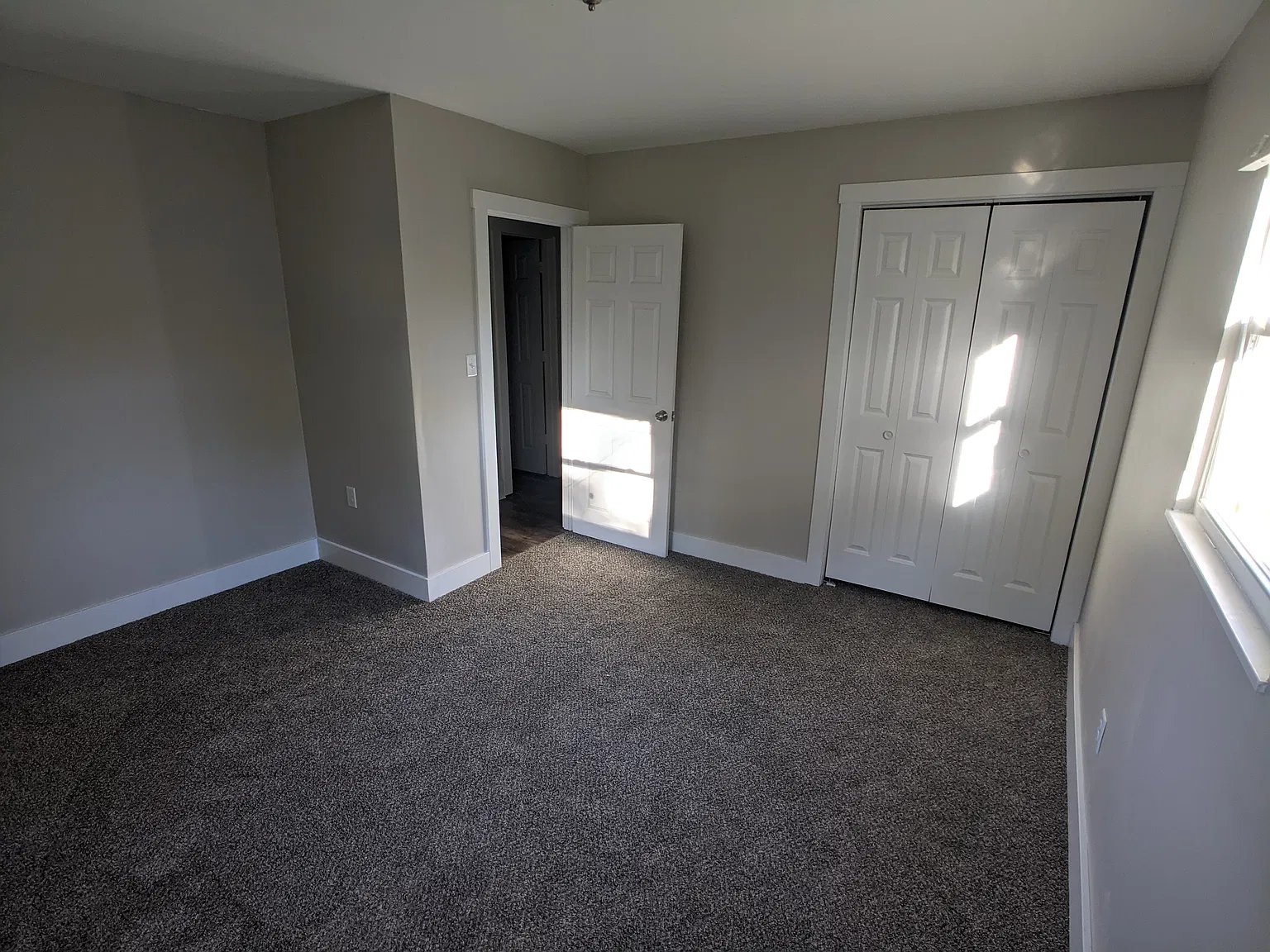 3 bed, 1026 sqft, $1,299 — Photo 4