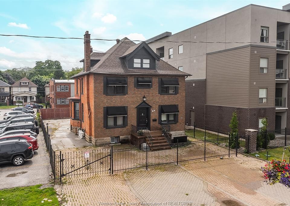 1st image of 961 Ouellette Ave