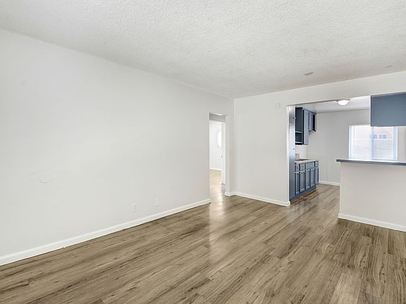 4th image of 1253 S Greenwood Ave #8