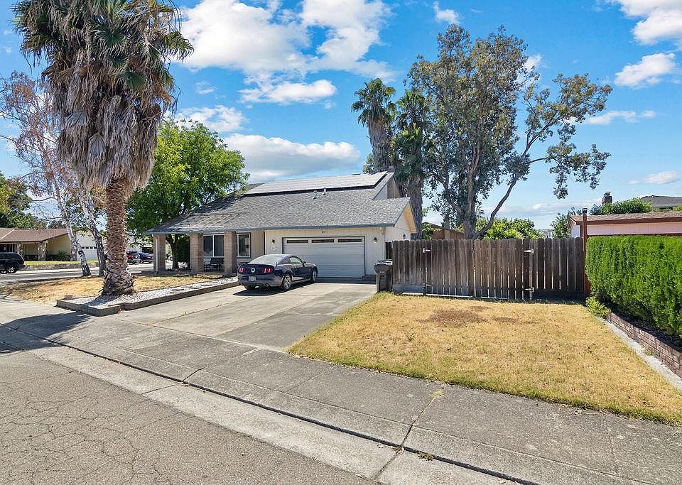 1st image of 4017 Chatsworth Cir