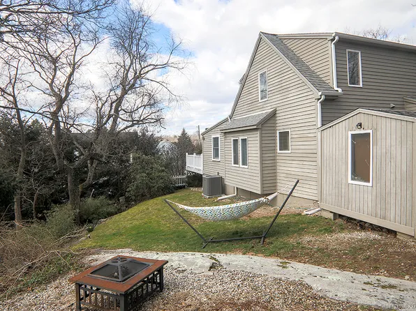 8 Cunningham Place, Westport, CT 06880
