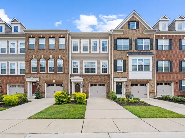 4718 Forest Pines Dr, Upper Marlboro, MD 20772