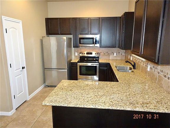 3rd image of 162 Mauna Kea Ln Unit B