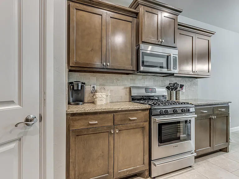 2700 Tranquilo Ln — Photo 26