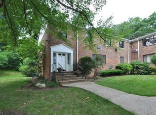 30 Troy Dr, Springfield, NJ 07081