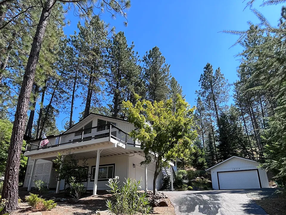 19315 Chaparral Cir