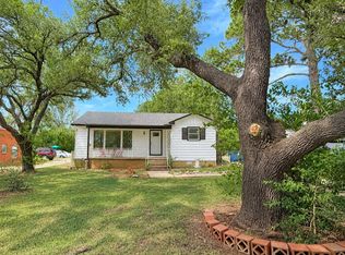 1133 N Avenue C, Elgin, TX 78621