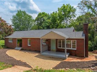 38 Hillcrest Dr, Candler, NC 28715