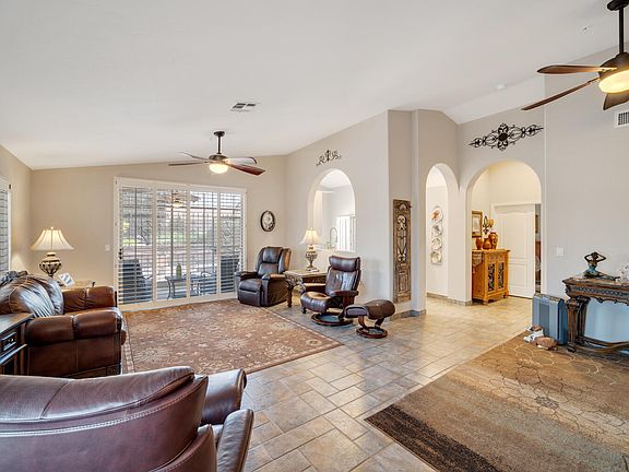 5th image of 541 W Links Ln