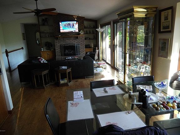 2nd image of 1434 Bayview Dr