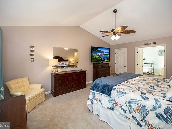 5th image of 64 Blossom Wood Ct
