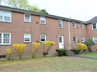 8 Brickyard Rd #21A, Farmington, CT 06032