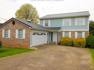 88 2nd St, Winfield, WV 25213