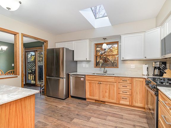 4th image of 3244 Ensign Ct N