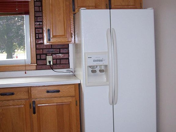 Refrigerator/Freezer Included